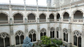 回廊が美しいです。