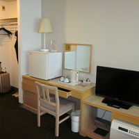 テーブルと備品は何故か貧弱？…