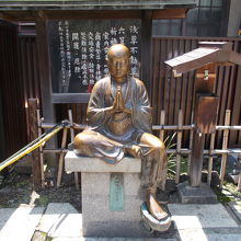 ぜひ撫でてください。