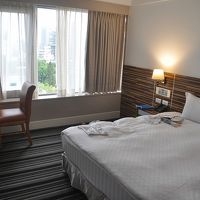 古くからあるホテルらしく部屋はゆったりしている