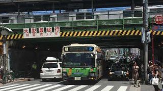 再び賑やかな通り