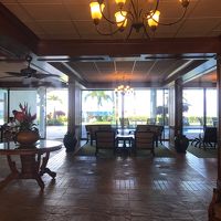 ロビーから海が見える