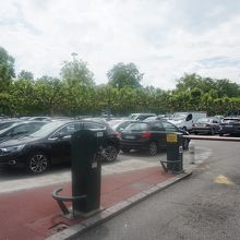 レンタカーを停めた駐車場