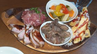 雰囲気よいカフェ