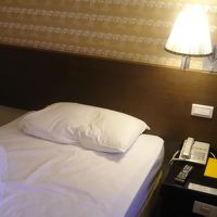 809号室ははスーツケースを広げられる広さはありました