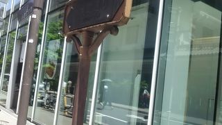 小さなした町の小路