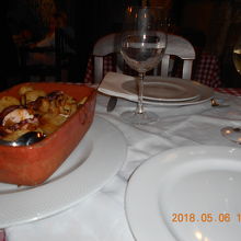 タコのオーブン焼きはかなりのボリュームです。