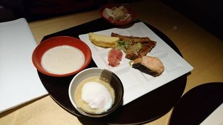 ウェスティンホテル東京２階の和食レストランで朝食