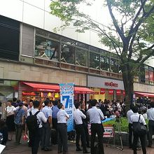 イベントもありますが観客は少ないf(^_^;