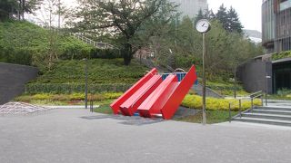 港区赤坂の公園の一つです。