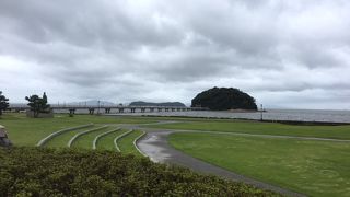 竹島へ渡る橋があるところ