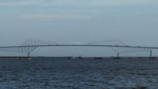 東京ビックサイト・東ホール裏の駐車場から橋の景色がよく見えます。