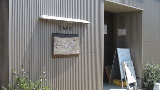 可愛らしいカフェ