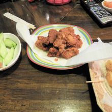 鶏の唐揚げ。ポテトフライ。など。