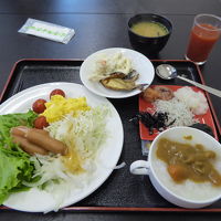 朝食はバイキング