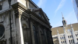 華麗なる建物です