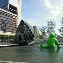 グランフロントの池