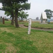 公園内には文学碑が多数