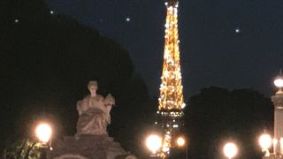 ここからエッフェル塔のシャンパンフラッシュ。