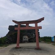 津波によって運ばれてきたという巨石