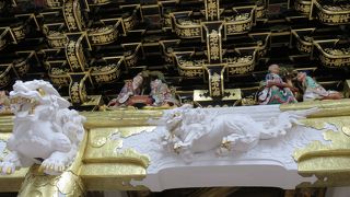 豪華絢爛な門・・・