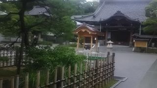 大石内蔵助の像がある