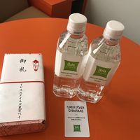 お部屋にどら焼きが置いてありました♪