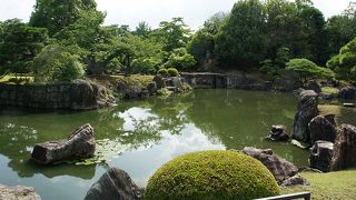 江戸初期の庭園が残ってます