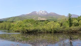 妙高山が池に映り込んで、よい景色でした