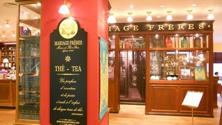 神戸ＢＡＬの２階に入っている紅茶専門店☆