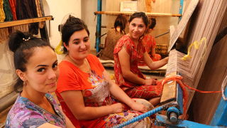 スザニセンター