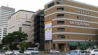 (仙台三越)今の季節、屋上ではビアガーデンやっています。暑い日に一杯どうぞ