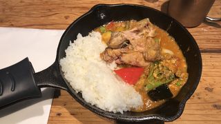 駅ナカのカレー店