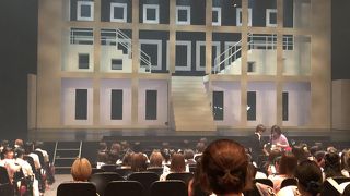 １階L列はけっこう近い