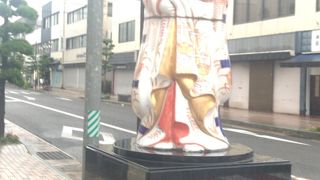 街の中にあります