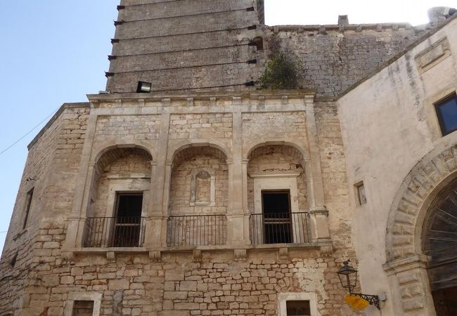 チェーリエ・メッサーピカ城