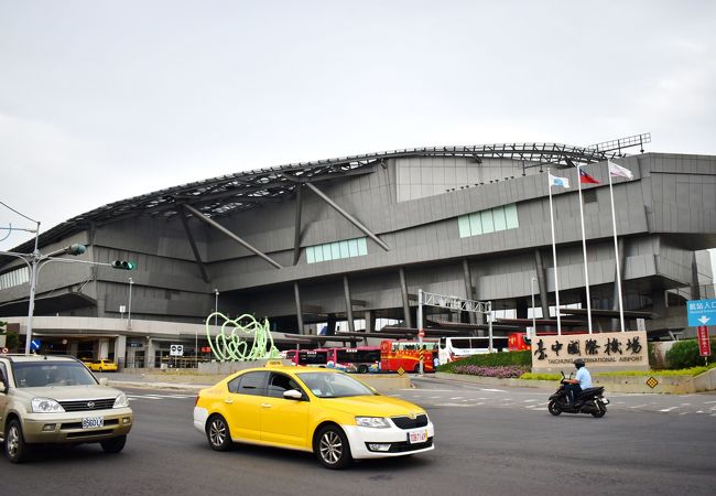 こじんまりとした日本の地方空港の様相。