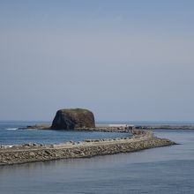 道の駅から見た帽子岩
