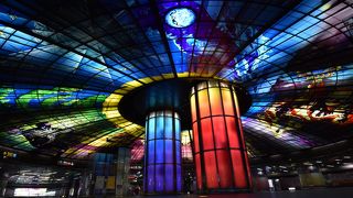 この地下鉄駅を見る為だけに高雄に来るも良し！