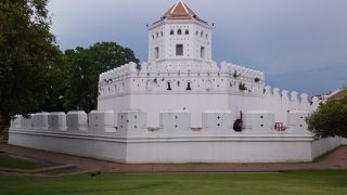 公園の中にある