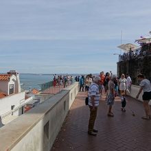 右の壁がそうらしいです