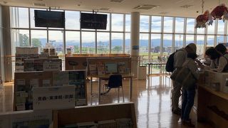 新青森駅の観光情報センター
