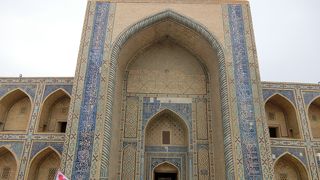 中央アジアで最も古いメドレセ