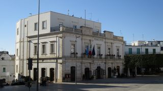 小さな街の市庁舎