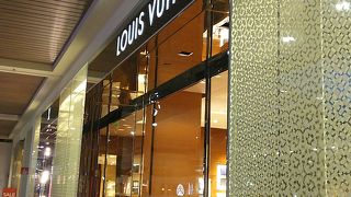 店内に階段あり