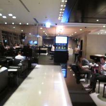 羽田空港国際線 ANAラウンジ (110番ゲート付近)