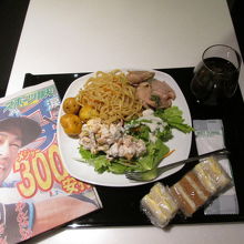 羽田空港国際線 ANAラウンジ (110番ゲート付近)