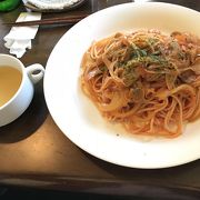 昭和レトロな洋食屋。松本では「時代遅れの洋食屋」として超有名！