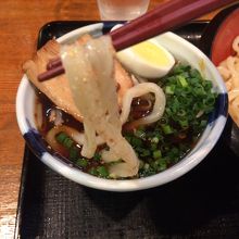 ぶったまうどん、こしがあってもっちもちです。