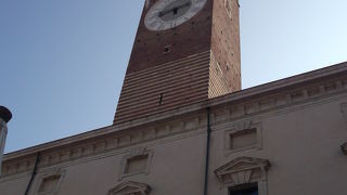 ヴェローナの旧市街を一望